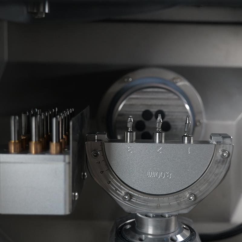 Yucera Dental Lab-Grade Dry & Wet 5-Axis Milling Machine for Full-Arch Implant Bridges