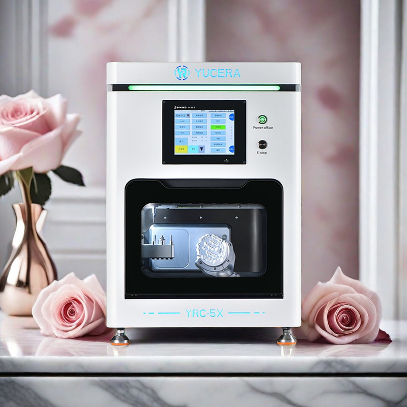 آلة طحن الزركونيا ذات 5 محاور الرطبة والجافة التي أطلقتها Yucera حديثًا لكتل CAD CAM لطب الأسنان