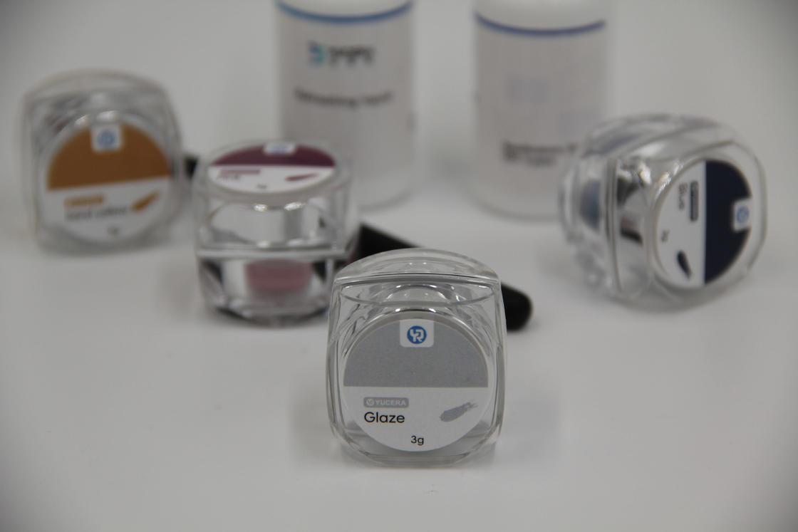 مجموعة تلوين وتزجيج الزيركونيا الخزفية ذات 18 لونًا من Yucera Dental Lab Essentials للأسنان المخصصة