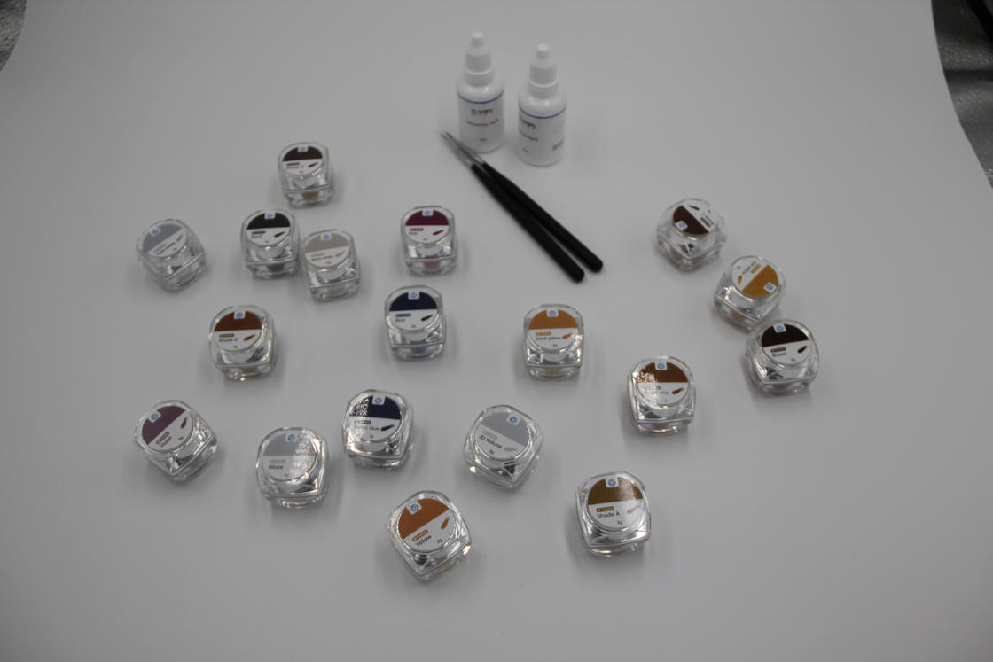 مجموعة تلوين الزركونيا الخزفية Yucera 18 لونًا فريدة من نوعها لحلول الابتسامة، توهج طبيعي لإبداعات مختبر الأسنان